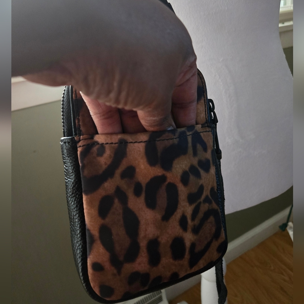 Aimee Kestenberg Leopard print crossbody - Picture 4 of 6